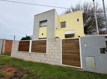PH · 112m² · 3 Ambientes · 3 Cocheras · Venta - PH de 3 Ambientes en Excelente Estado Zona Camet