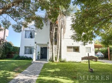 Casa · 152m² · 6 Ambientes · Casa en Venta Haras Santa Maria Barrio Eucaliptos