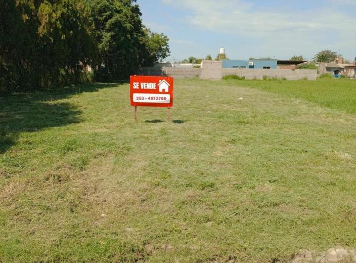 Terreno · 884m²