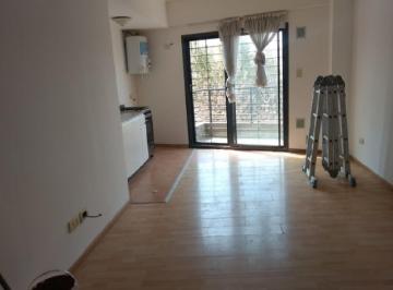 Departamento de 2 ambientes, Parque Chas · Se Alquila Depto 2 Amb con Dos Balcones