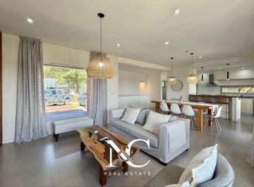 Casa · 148m² · 4 Ambientes · Casa en Venta en Costa Esmeralda Barrio Senderos