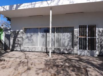Casa · 200m² · 3 Ambientes · Venta Casa en Manfredi con Local Comercial