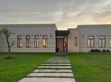 Casa · 380m² · 5 Ambientes · 1 Cochera · Casa en Venta 5 Amb en Haras El Malacate, Exaltación de La Cruz, G. B. a. Zona Norte
