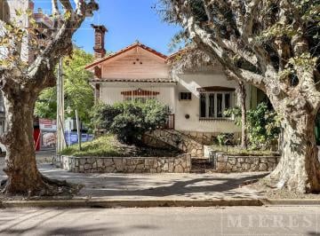 Casa · 146m² · 4 Ambientes · 1 Cochera · Casa en Venta en Tigre