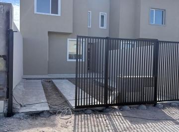 PH · 135m² · 3 Dormitorios · 1 Cochera · Casa de 3 Dorm. en Ph - Confluencia Rural - Neuquén