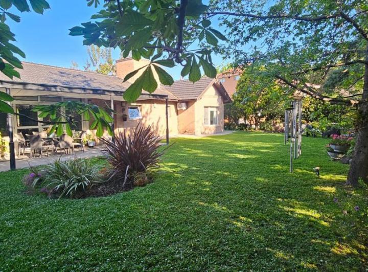 Casa · 173m² · 5 Ambientes · 1 Cochera