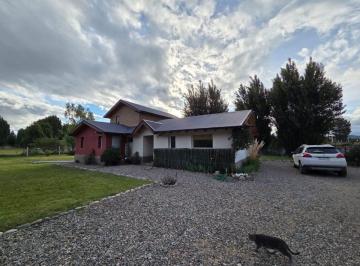 Casa de 4 ambientes, Dina Huapi · Venta Hermosa Casa en Dina Huapi – Gran Lote de 1115 m²
