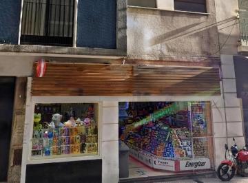 Local comercial · 61m² · 2 Ambientes · Rodriguez Peña - Av Alvear Local en Venta con Renta