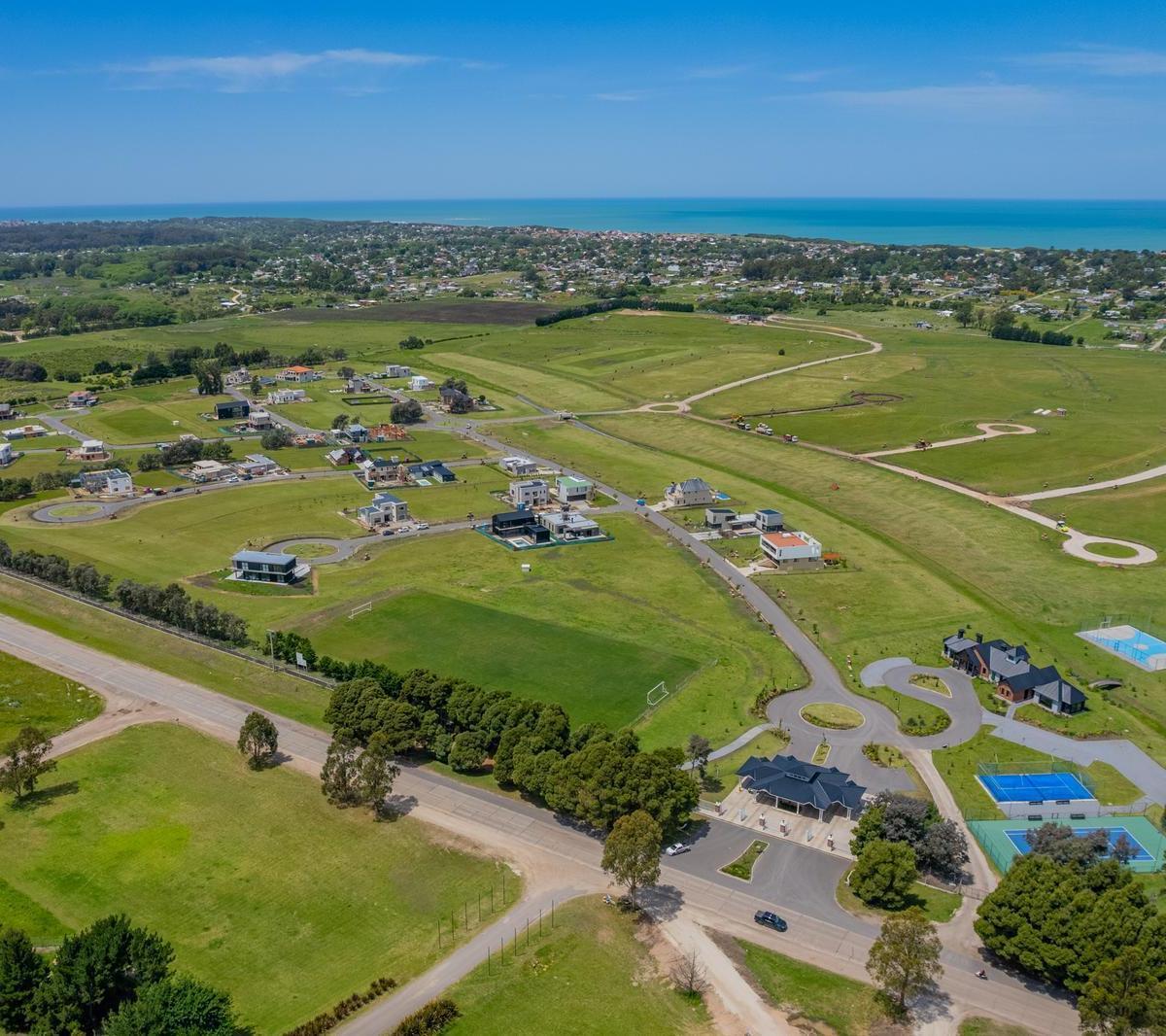 Lote irregular de 643,62 m² en Casonas del Haras