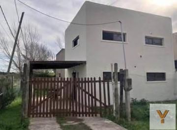 Casa · 86m² · 3 Ambientes · Casa en Venta - 2 Dorm. 2 Baños - City Bell