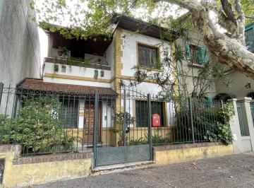 Casa · 185m² · 4 Ambientes · Venta Casa Bernal Centro