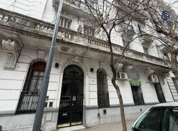 Departamento · 118m² · 6 Ambientes · Departamento en Monserrat Venta