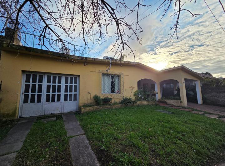 Casa · 187m² · 5 Ambientes · 2 Cocheras