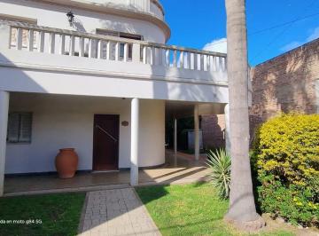 Casa · 430m² · 8 Ambientes · 3 Cocheras · Venta Casa en San Carlos Centro, Santa Fe