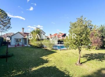 Casa · 175m² · 5 Ambientes · 4 Cocheras · Venta - Casa Sobre Una Planta en golfer'S Country Club - Pilar