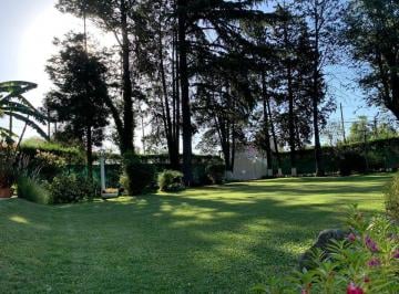 Quinta vacacional · 81m² · 2 Dormitorios · 1 Cochera · Venta Casa Quinta del Viso U$s 125.500 + Cuotas