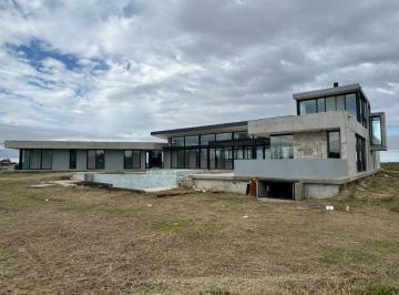 Casa · 458m² · 4 Ambientes · 2 Cocheras · Venta Terreno Gran Potencial de Desarrollo Ramallo