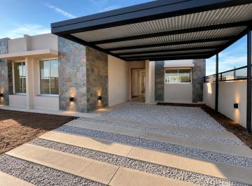 Casa · 175m² · 6 Ambientes · 2 Cocheras · Venta - Casa Toda en Una Planta - 3Dorm. 3baños - Terrazas de Manantiales