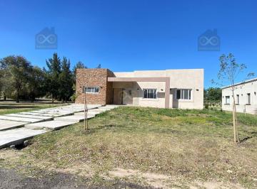 Casa · 171m² · 4 Ambientes · Casa en Venta en Casuarinas del Pilar, Pilar, G. B. a. Zona Norte