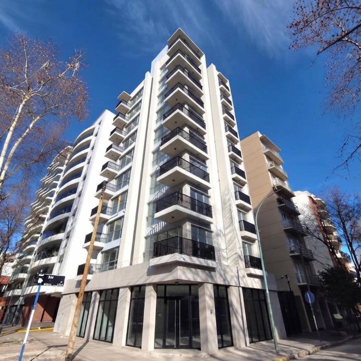Venta departamento 2 ambientes A estrenar en la perla - Amplio living comedor con balcón saliente