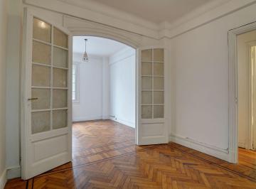 Departamento · 72m² · 3 Ambientes · Alquiler Depto 3 Amb. Luminoso Apto Prof Centro