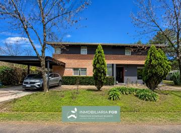 Casa · 194m² · 5 Ambientes · 2 Cocheras · Casa en Venta en Barrio El Lucero, Garín, Escobar | 4 Dorm. | Dependencia | Pileta | Orientaci