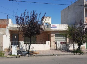 Departamento de 5 ambientes, Córdoba · San Martin. Depto de 2d con Patio en Alquiler!