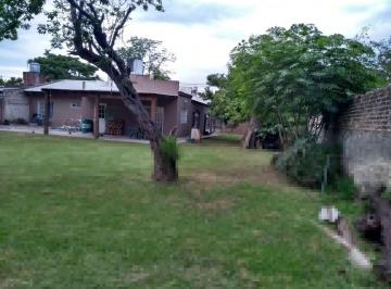 Casa de 4 ambientes, Esteban Echeverría · Hermosa Casa Sobre Gran Lote de 20x40 en Monte Grande – con Quincho y Parrilla