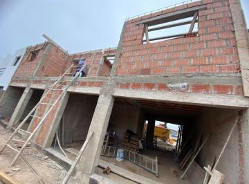 PH · 107m² · 6 Ambientes · 2 Cocheras · Duplex en Venta 3 Dorm. en Quebrada de Manantiales