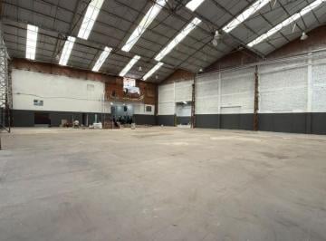 Depósito · 2000m² · Depósito en Sarandi Hecho a Nuevo con Oficinas Entrada Container