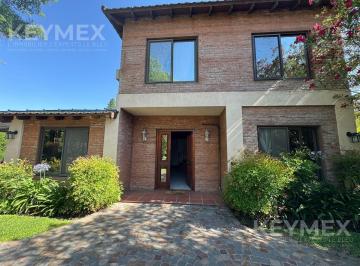 Casa · 650m² · 5 Ambientes · 3 Cocheras · Casa de 5 Ambientes en Venta en Mapuche Coyntry Club