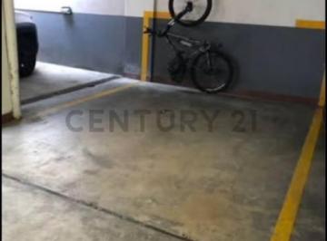 Garage · 135m² · Cochera Cubierta
