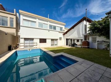 Casa · 320m² · 7 Ambientes · 3 Cocheras · Venta Casa 6 Ambientes en Ramos Mejía