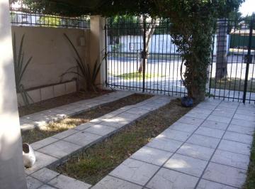 Casa · 213m² · 9 Ambientes · 1 Cochera · Venta Guadalupe