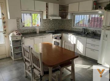 Departamento · 100m² · 3 Ambientes · Departamento en Venta - 2 Dorm. 1 Baño - 112 m² - Bernal
