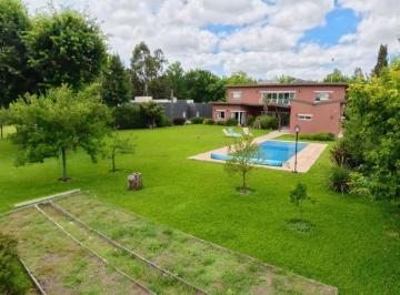 Casa de 5 ambientes, La Plata · Casa en Venta en Miralagos – Lote de 1.920 m² – 425 m² Totales