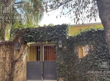 Casa · 350m² · 8 Ambientes · 2 Cocheras · Casa en Villa Allende Golf