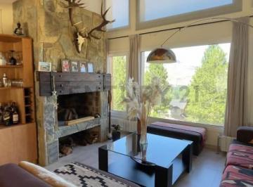 Casa · 265m² · 5 Ambientes · 2 Cocheras · Venta Casa San Martín de Los Andes. Chapelco Golf