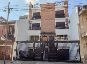 PH · 293m² · 5 Ambientes · 1 Cochera · Venta PH en Parque Patricios