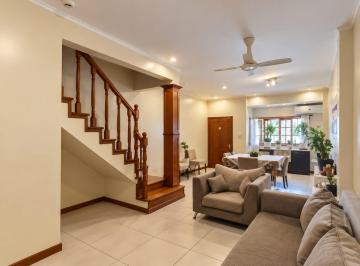 PH · 222m² · 5 Ambientes · 1 Cochera · Venta PH en Parque Patricios