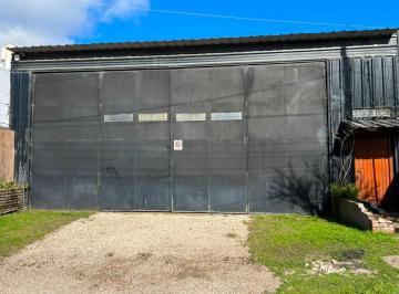 Bodega-Galpón · 211m² · 2 Ambientes · Galpón en Venta Barrio Caisamar en Av Estrada