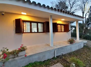 Casa · 125m² · 4 Ambientes · 1 Cochera · Casa en Venta - Rio Ceballos