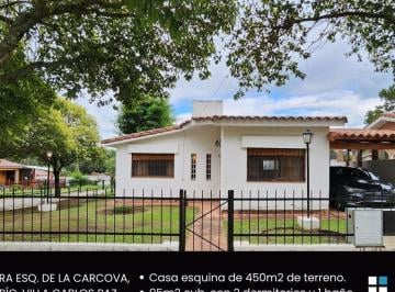 Casa · 450m² · 3 Ambientes · Venta Casa en Villa Carlos Paz. Amoblada. 2 Dorm. Pileta. Cochera. Sol y Rio