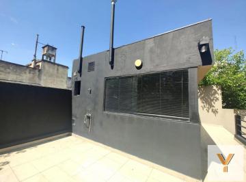 Casa · 100m² · 4 Ambientes · Casa en Venta - 2 Dorm. 2 Baños - 110 m² - Monte Castro