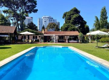 BPV-BPV-11340_2 · Casa en Venta en Punta del Este Playa Mansa Gran Terreno