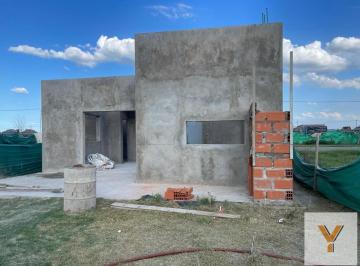 Casa · 80m² · 3 Ambientes · 2 Cocheras · Casa a Terminar en Venta - 2 Dorm. 1 Baño - Cochera - 300 m² - General Rodríguez