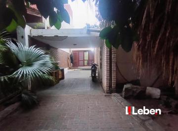 Casa · 127m² · 4 Ambientes · 1 Cochera · Casa en Venta, Alberdi, Zona Jefatura