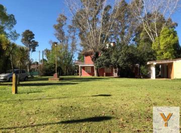 Quinta vacacional · 150m² · 5 Ambientes · Quinta en Venta - 4 Dorm. 2 Baños - 1.880 m² - Ezeiza