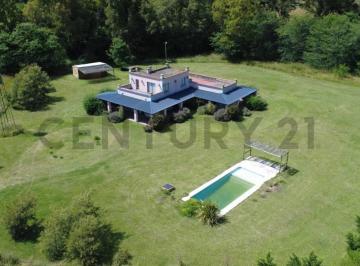 Casa · 180m² · 5 Ambientes · Venta Casa 5 Ambientes en Benquerencia Farm Club
