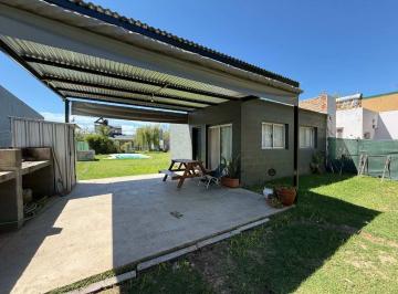 Casa · 43m² · 2 Ambientes · Venta Casa 1 Dormitorio con Pileta en Roldan Ts3